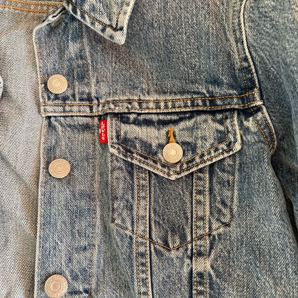 Levi's denim jacket - Picture 3 of 3
